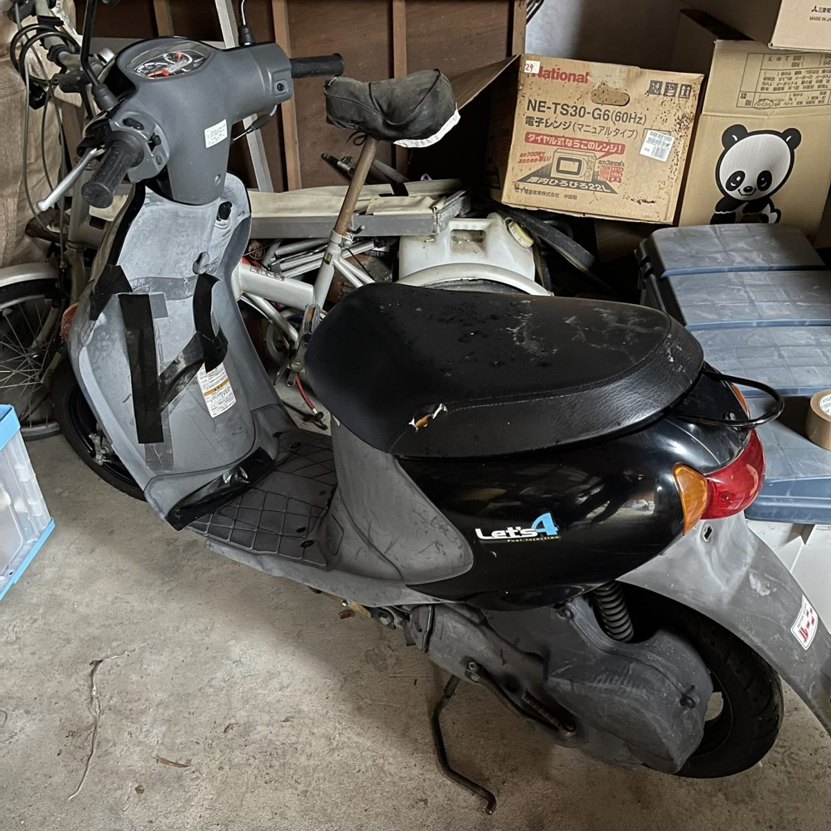 車庫に置いたままになっていた原付スクーター（暮らしのサポートの回収事例・富山県）
